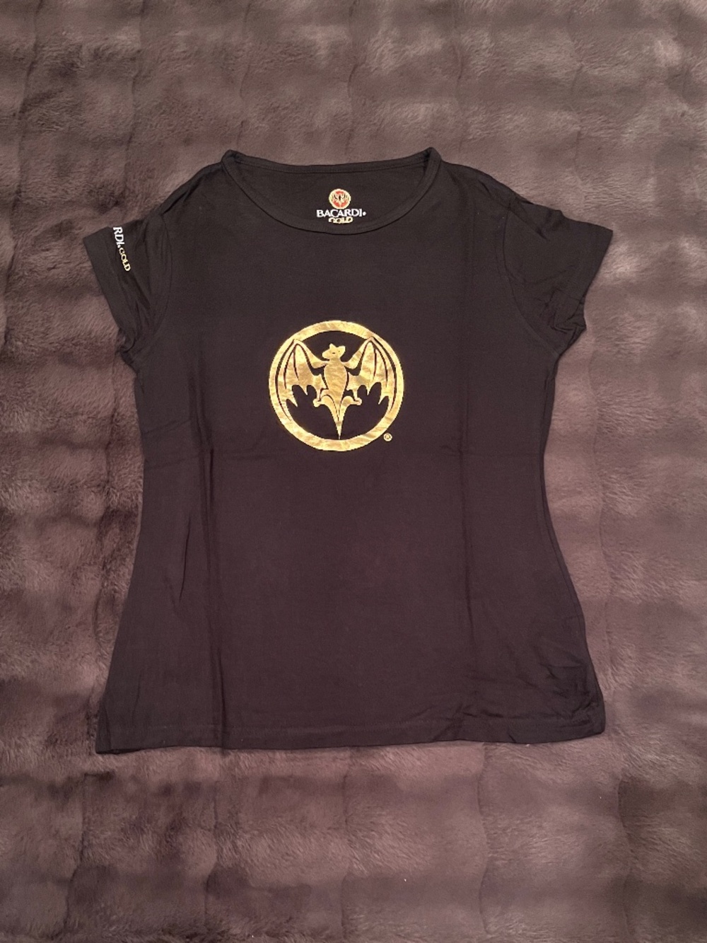 Bacardi Gold Short Sleeve T-Shirt - Bat (Medium) - NWOT